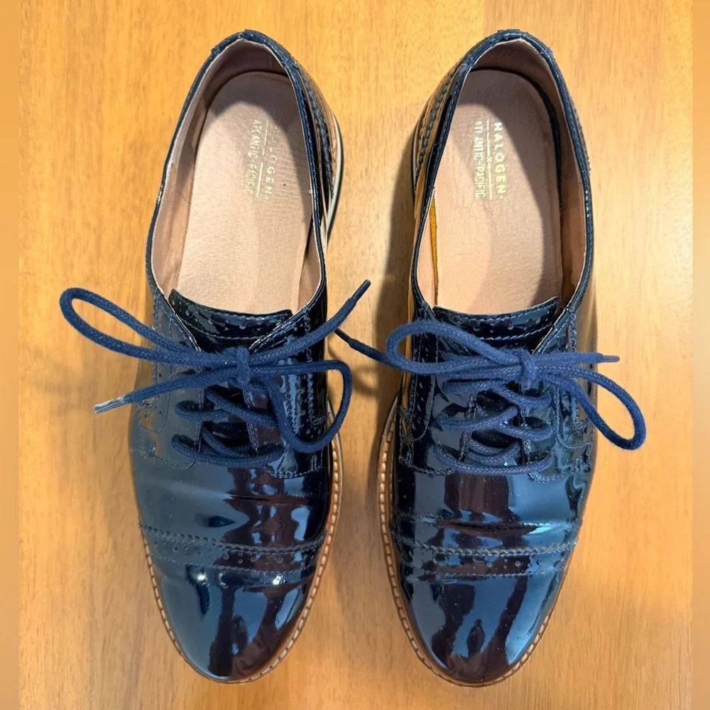 Halogen x Atlantic-Pacific Gabriela Flatform Derby in Navy and White